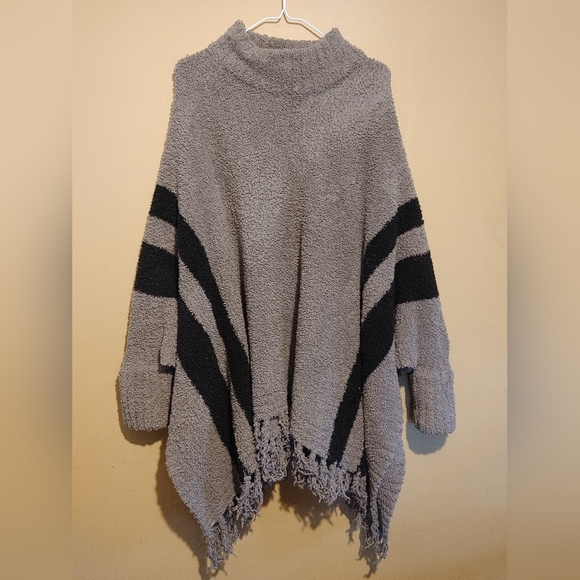 Barefoot Dreams Sweaters - Barefoot Dreams Beach Fringe Poncho